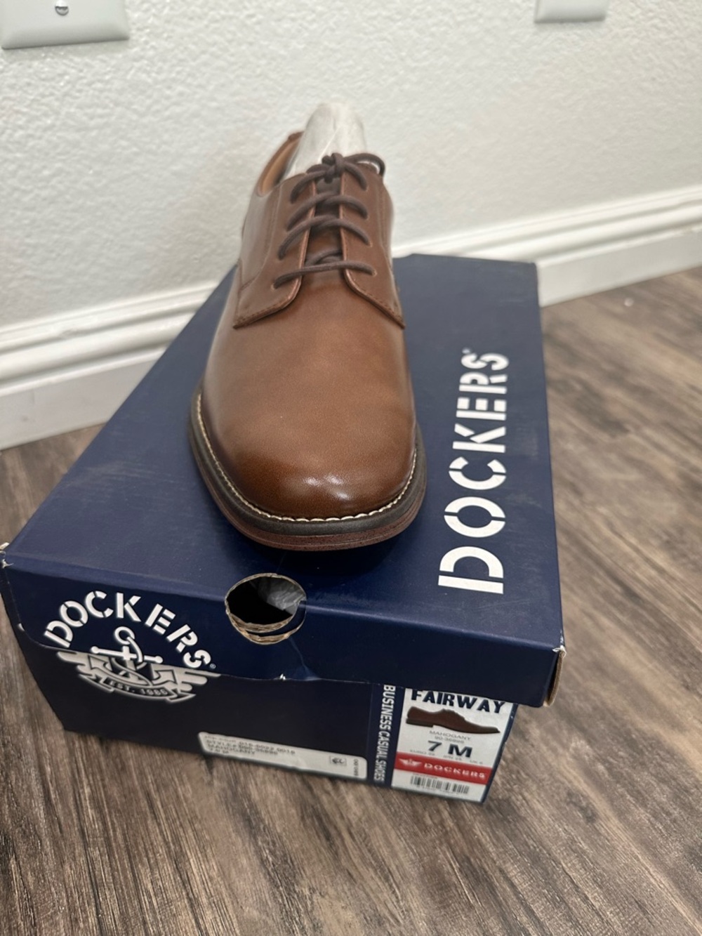Dockers Men's Tan Leather Lace-Up Derby Shoes